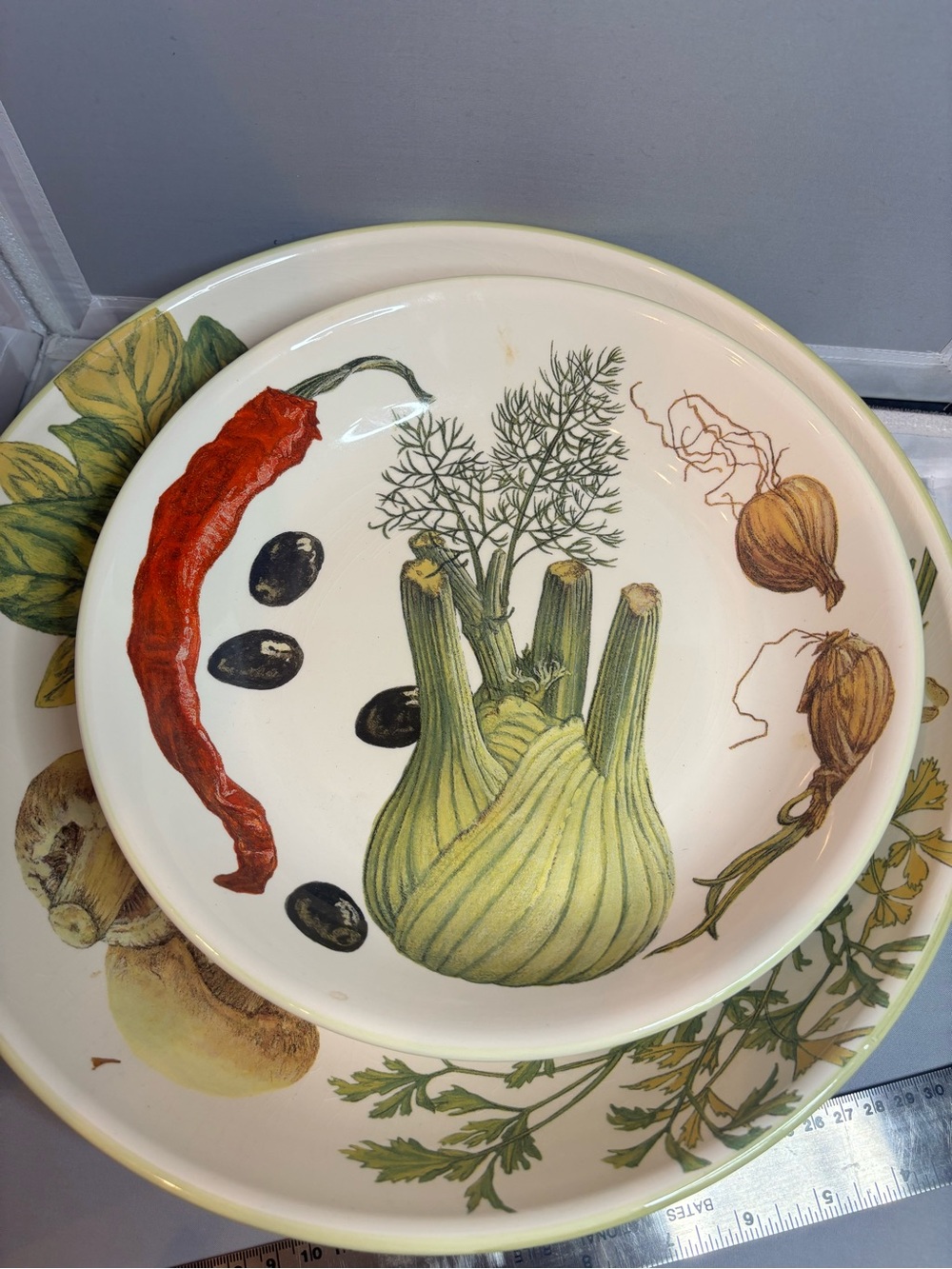 Williams Sonoma Vegetable Herbs 13" Pasta Serving Bowl Portugal + 4 bowls 9.5”